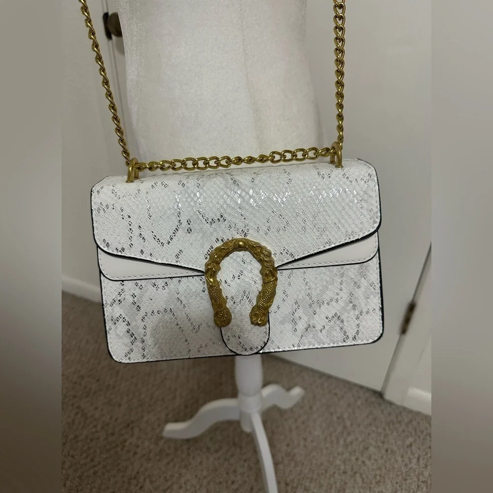 Shoulder or crossbody purse white